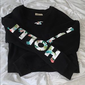 Hollister Cropped Crewneck Sweatshirt